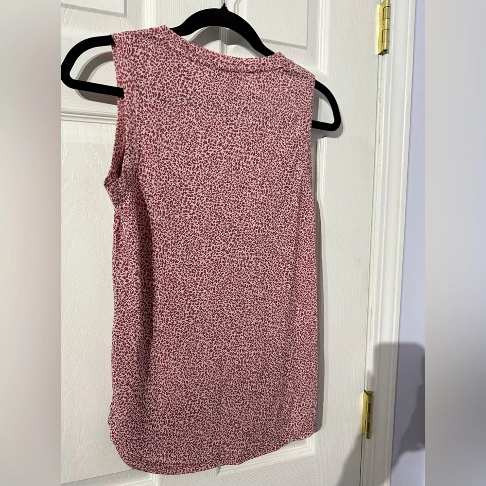 Athleta Leopard Print Pink Sleeveless Muscle Tee (XS) - Picture 15 of 16